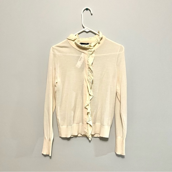 🏷️ j.crew cream color ruffle button snap cardigan - Picture 4 of 16